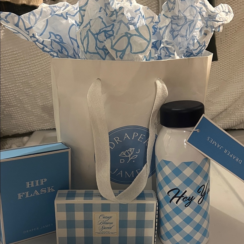 New With Gift Bag! Draper James Gift Set